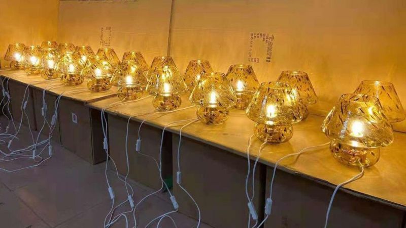 Swirl Glass Mushroom Lamp