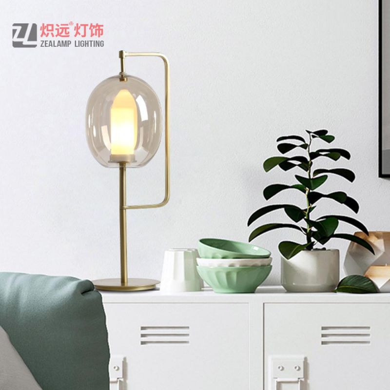 Modern Golden Metal Creative Hotel Reception Decorative Table Light