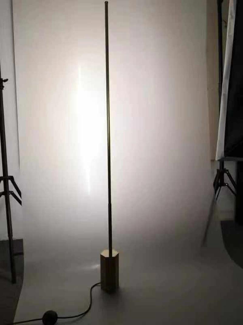 2022 Luxury Home Hotel Decorative Reading Light 9W Golden Standing Floor Lamp for Living Room