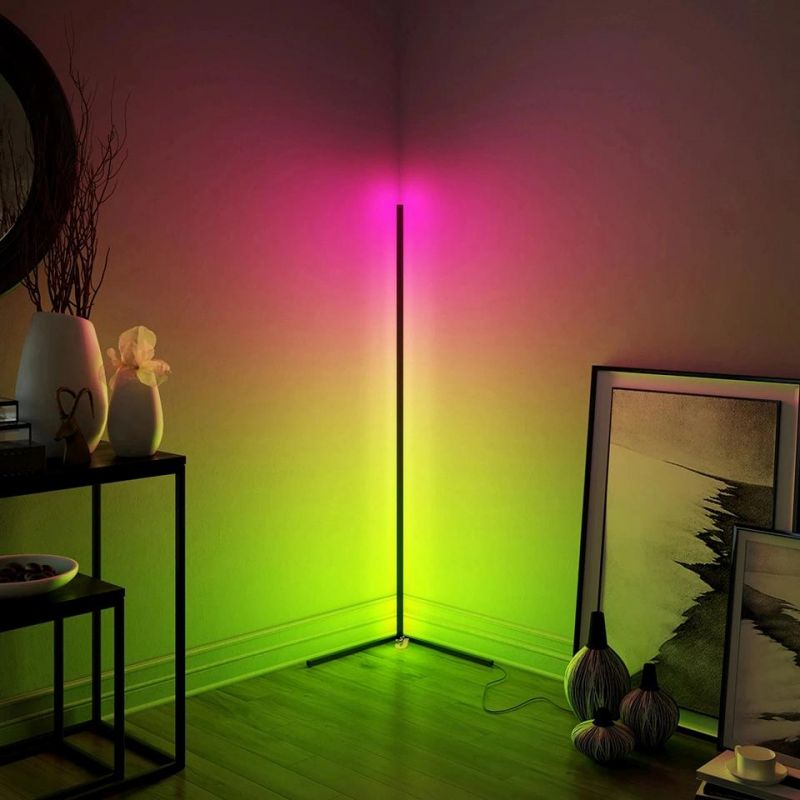 Modern Metal Studio Standing Decorative Corner LED Tripod Floor Lamp (WH-MFL-01)