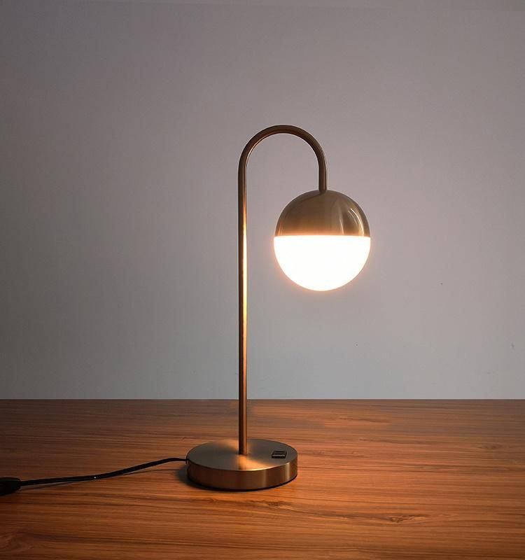 Nordic Style Indoor Metal Table Lamp for Hotel Home Office