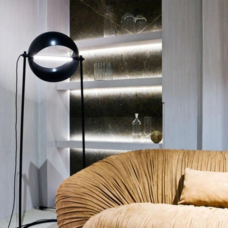 Designer Creative Metal Doll Modern LED Floor Lamp Modern Minimalist Study Living Room Floor Lamp (WH-MFL-101)