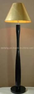 Antique Design Floor Stand Lamp with Wooden Shaft (C5007200)