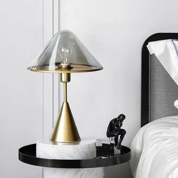 Post Modern Table Lamp Nordic Creative Personality Glass Lampshade Iron Art Study Living Room Bedroom Bedside Light Luxury Lamps