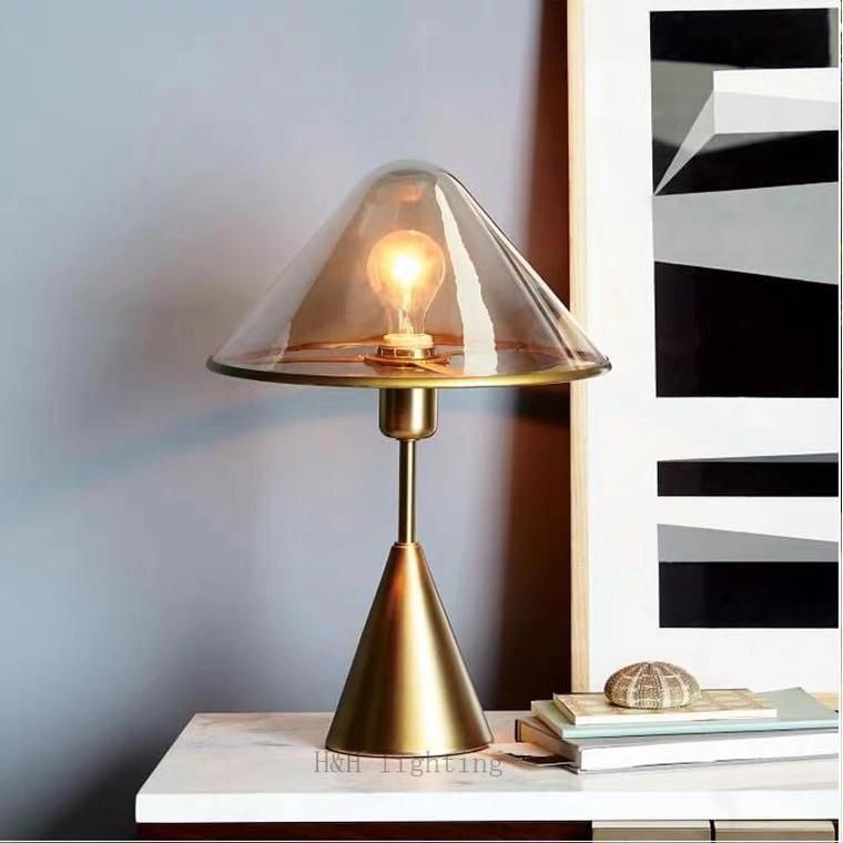 Post Modern Table Lamp Nordic Creative Personality Glass Lampshade Iron Art Study Living Room Bedroom Bedside Light Luxury Lamps