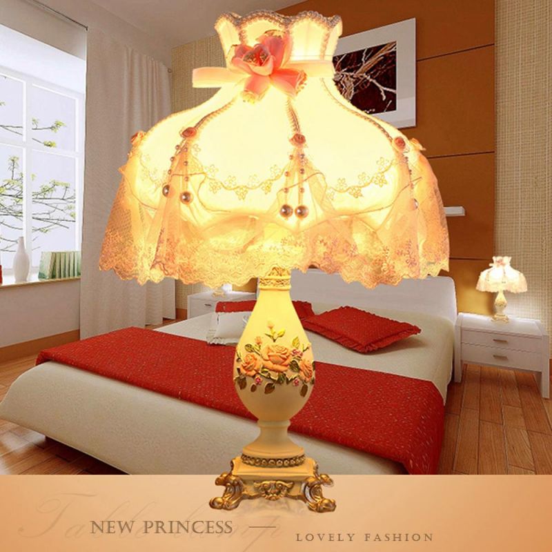 European Palace Luxury Retro Simple High-End Bedroom Living Room Ceramic Resin Table Lamp