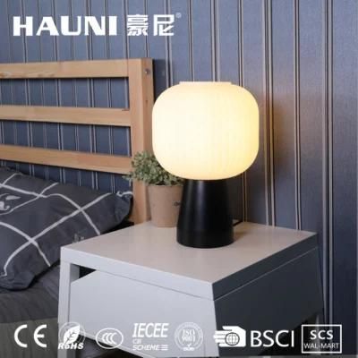 Classic Design Metal Glass Living Room Bedroom Decorative Simple Table Lamp