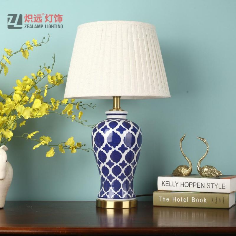 Fabric Drum Shade Night Light Ceramic Desk Lamp (TL8061)