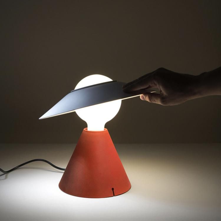 Creative Cute Hat Table Lamp Bedroom Design Sense Children′ S Room Decoration Table Lamp