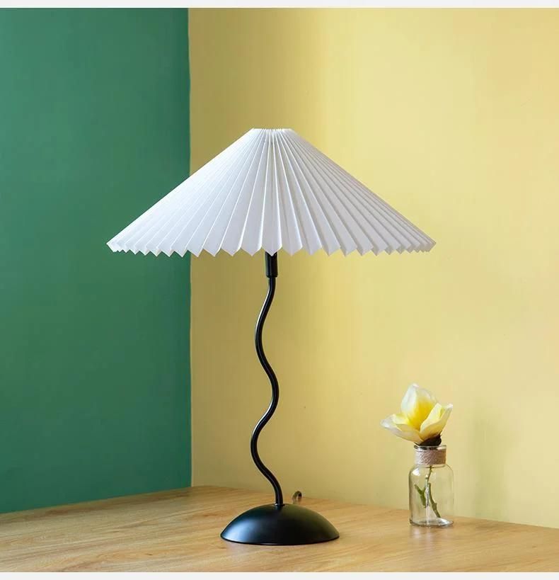 Retro Pleated Table Lamp Japanese Nordic Modern Minimalist Minimalist Living Room Bedroom Bedside Lamp Sofa Side