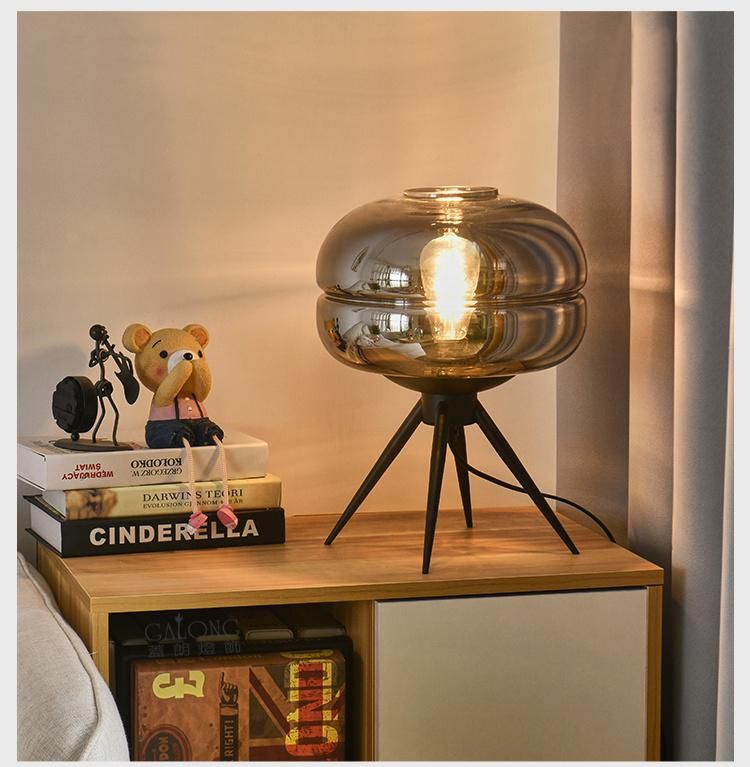 Indoor Decoration Hotel Amber Smoked Nordic LED Table Lamp Modern Vintage Decoration Simple Creative Metal LED Table Lamp Bedroom Study Desk Lamp