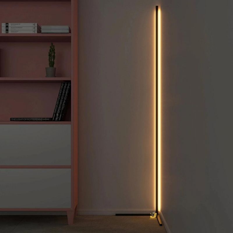 Modern Metal Studio Standing Decorative Corner LED Tripod Floor Lamp (WH-MFL-01)