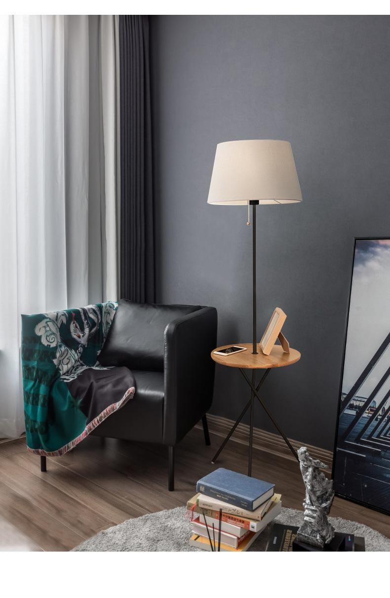 Nordic Style Tiffany American Modern Wood Cloth Fabric Floor Lamp Tripod Floor Lamp with Table Shelf for Living Room Hotel Bedroom