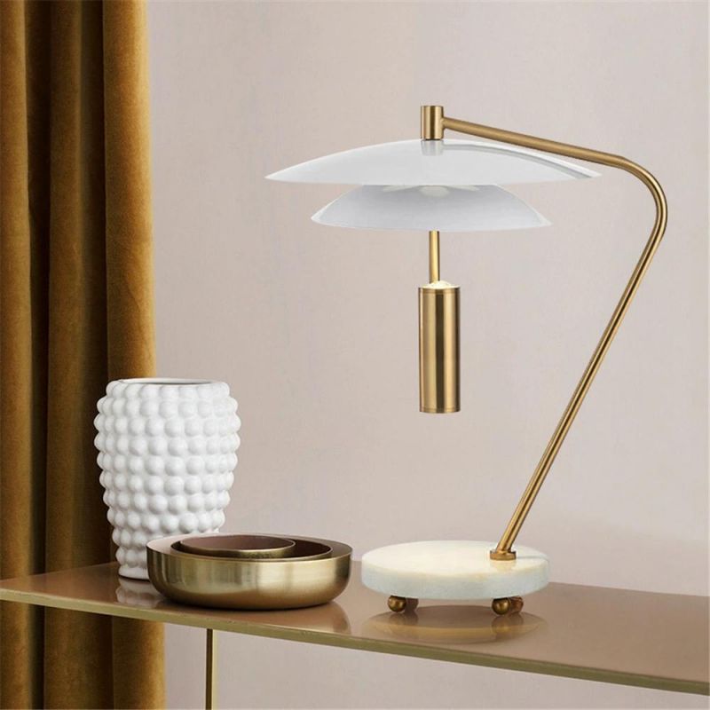 Living Room LED Desk Lamp Nordic Simple Fashion Bedside Bedroom Lamps Studio Home Decor Designer Table Lamps