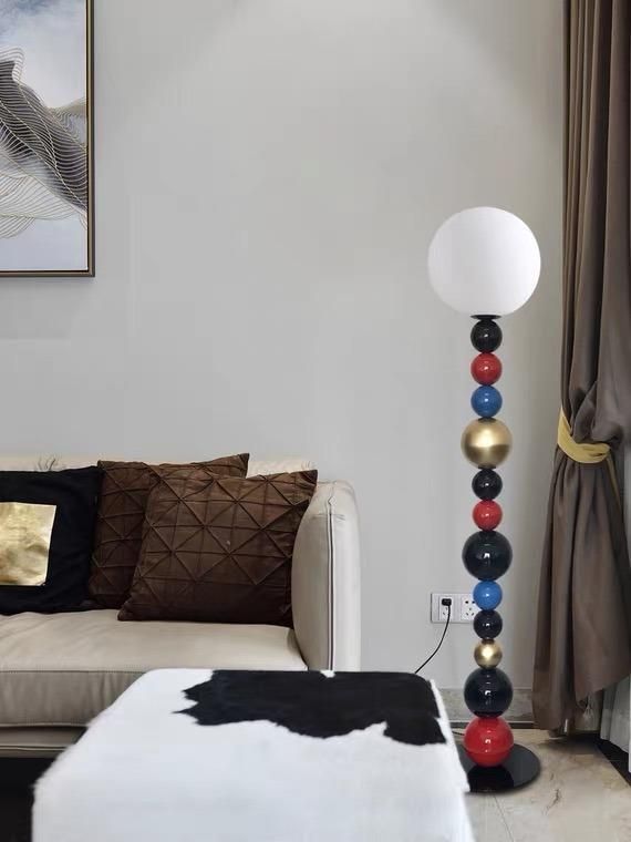 Artistic Ball Floor Lamp Nordic Creative Living Room Study Bedroom Bedside Lamp Simple Modern Design Vertical Lamp