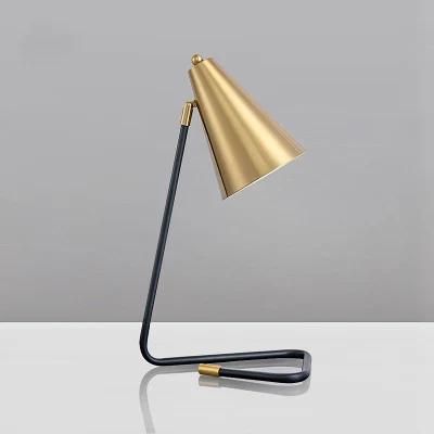 Europe and America Simple Personality Design Iron Table Lamp New Model Room Living Room Bedroom Bedside Table Lamp