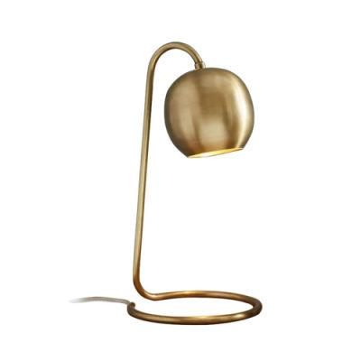 Modern Nordic Copper Plated Retro Table Lights Art Deco LED Desk Lamp Simple Study Reading Lamps Cafe Bedroom Bedside Table Lamp