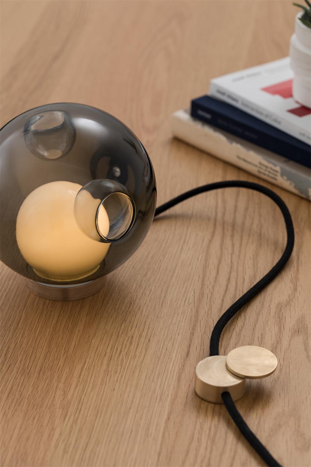 2022 Amber Wooden Base LED Home Goods for Living Room Restaurant Decorative Desk Lamp Glass Table Lamp