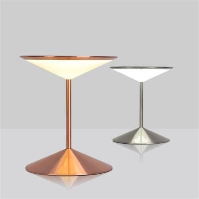 Modern Simple Creative Metal Table Lamp Nordic Living Room Bedroom Study Designer LED Desk Lamp Home Decor Art Decor Night Lamp