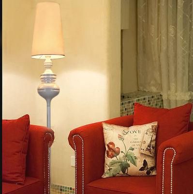 Classical Postmodern Bedroom Bedside Floor Lamp Simple Fashion Floor Light (WH-MFL-51)