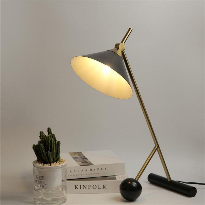 Modern Luxury Vintage LED Desk Lamp Creative Nordic Simple Study Desk Light Bedroom Bedside Lamp Living Room Table Lamps