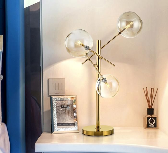 Home Decorative Modern Glass Desk Table Lamp in Gold for Hotel Bedside, Living Room