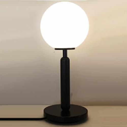 Metal Body and Milk White Glass Ball Lamp Shade Lamp Lamp.