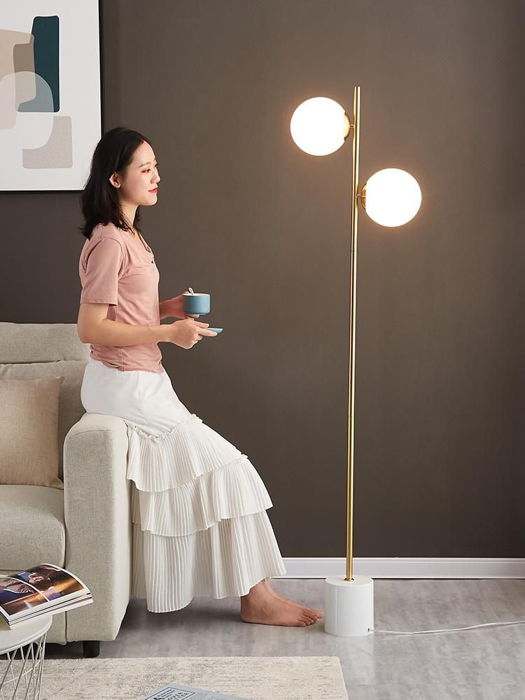 Nordic Modern Creative Floor Lamps Home Living Room Decoration Light Romantic Designer Stand Gold Metal Marble LED Floor Lamp with Two Glass Ball Shades