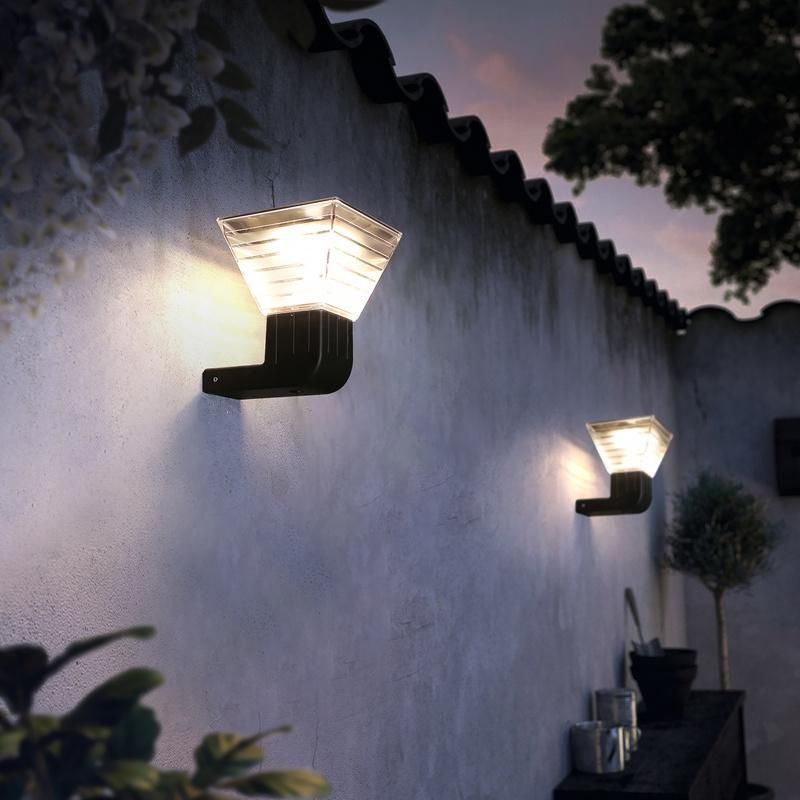 Wholesale Waterproof Flower Outdoor Low Voltage Waterproof Fence Post Spot Night Lamp LED Solar Garden Lights Solar Wall Light