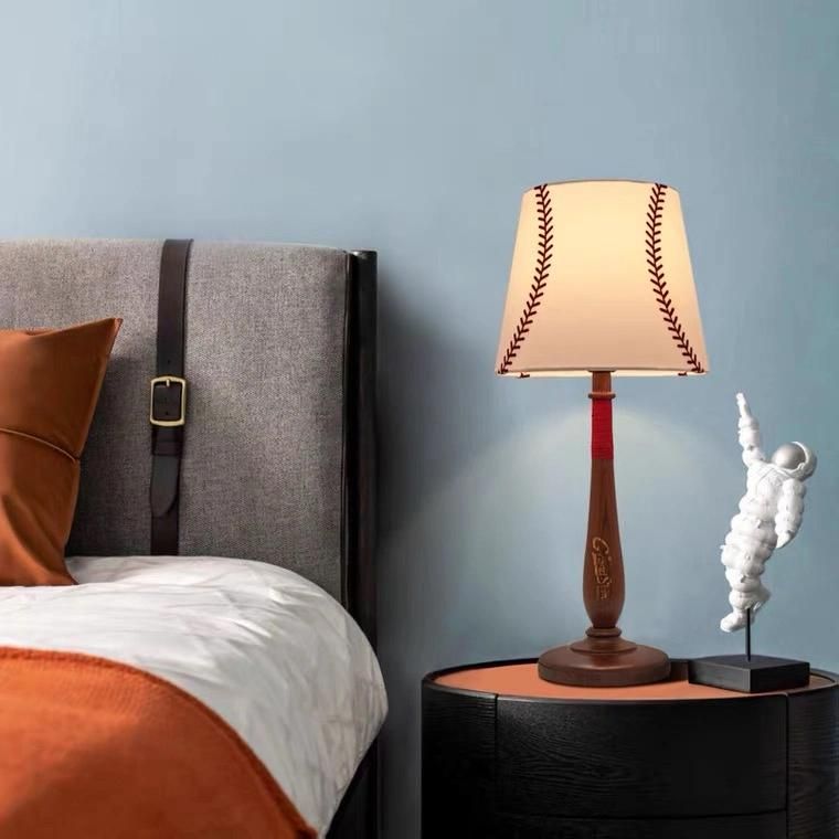 Nordic Children′s Room Table Lamp Model Room Decoration Designer Simple Creative Solid Wood Boy Bedroom Bedside Lamp