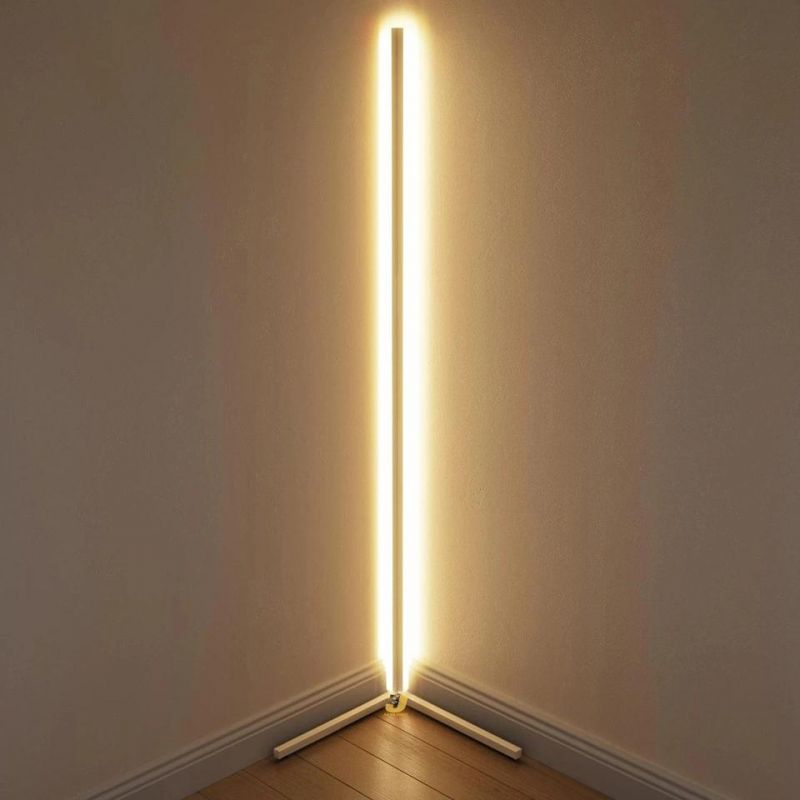 Modern Metal Studio Standing Decorative Corner LED Tripod Floor Lamp (WH-MFL-01)