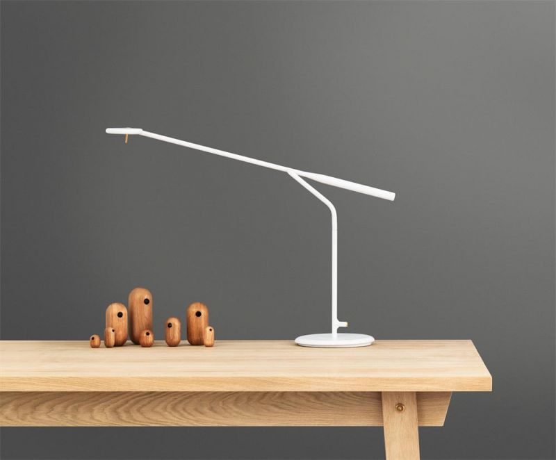 2022 Morden Eye Protection Desk Lamppowered Easy Home Gooseneck LED Touch on off Desk Reading Lamp LED Desk Lamps for Hotels