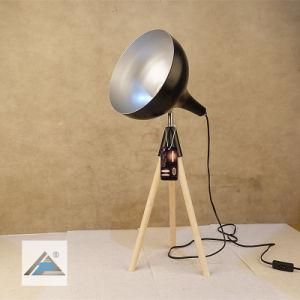 Amazing Tripod Table Lamp for Home Decoration (C5007395)