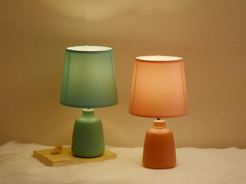 Ins Nordic Ceramic Lamp Bedroom Ins Girl′s Creative American Simple Modern Study Children′s Sleep Nightlight