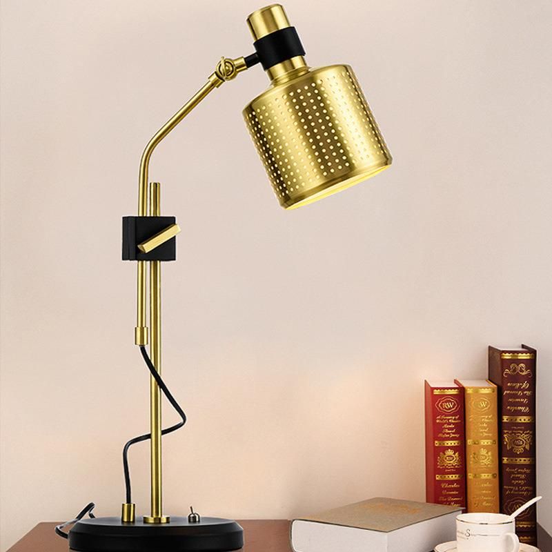 Gold Table Lamp Unique Hollow Metal Lampshade Design Side Table Lamp for Hotel House