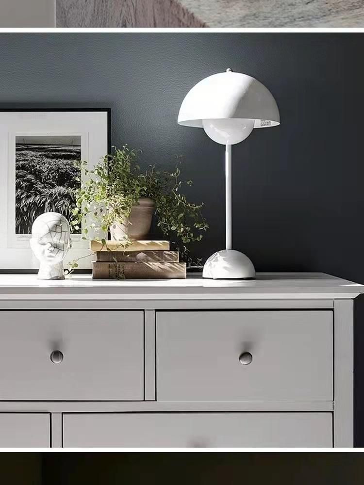Scandinavian Danish Designer Bedroom Bedside Lamp Table Lamp Modern Minimalist Decorative Study Personality Creative Hotel Table Lamp