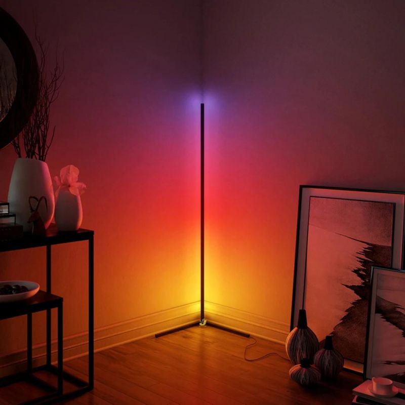 Modern Metal Studio Standing Decorative Corner LED Tripod Floor Lamp (WH-MFL-01)