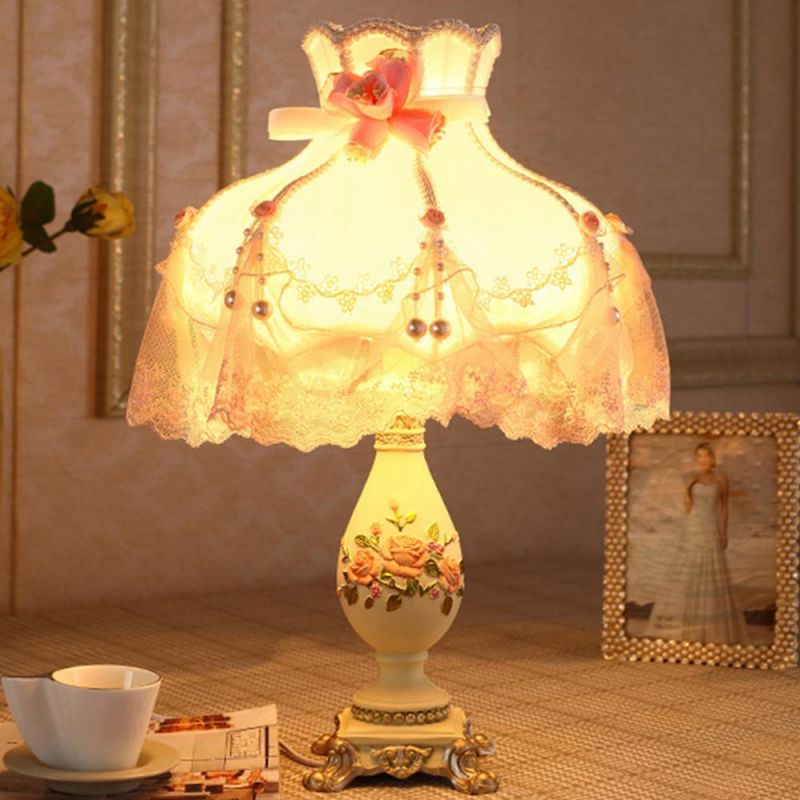 European Palace Luxury Retro Simple High-End Bedroom Living Room Ceramic Resin Table Lamp