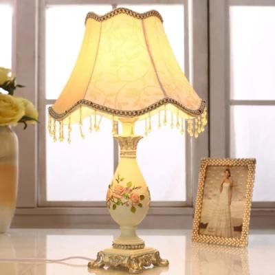 Newest Resin Luxury Handmade Antique Bedroom Hotel Bedside Decor Study Table Lamp