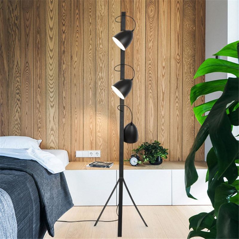 Modern Designer Floor Lamp Simple Iron Art Free Standing LED Floor Lamp for Living Room Study Bedroom