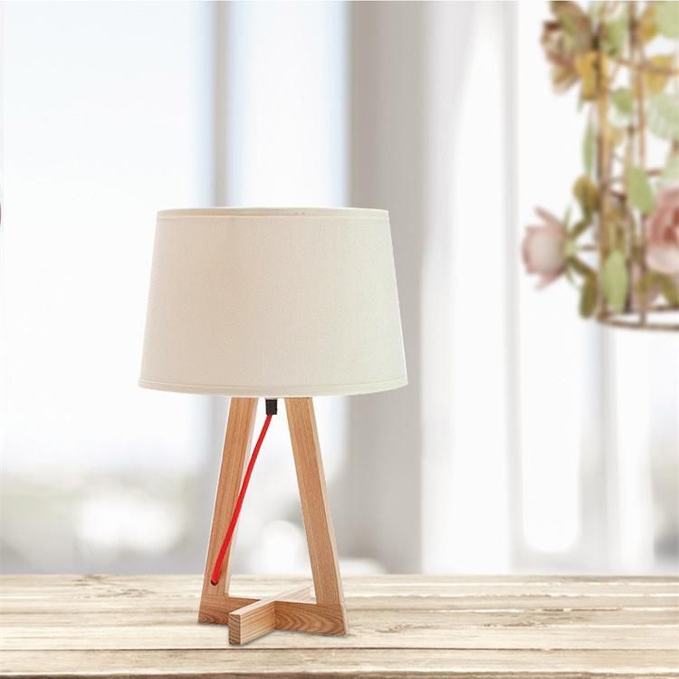 Simple Modern Solid Wood Creative American Vertical Table Lamp