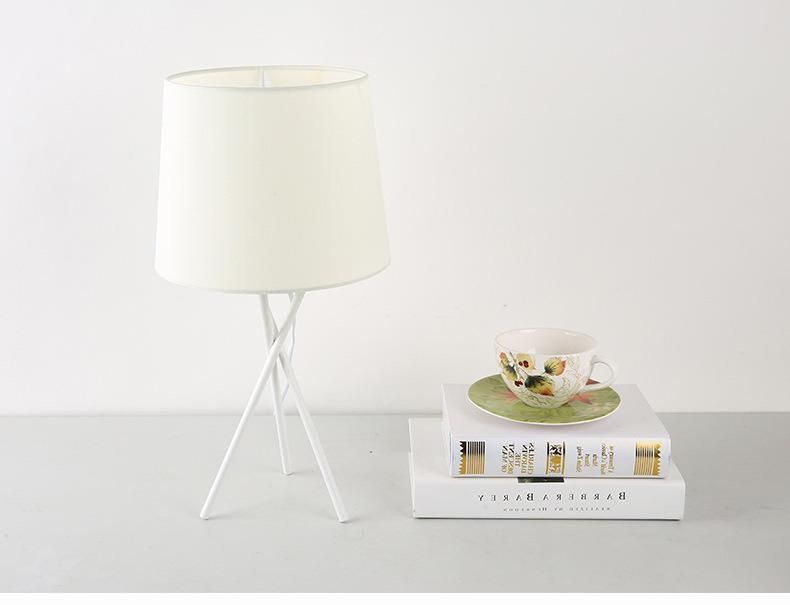 Desk Lamp Nordic Simple Work Desk Lamp Iron Creative Bedroom Bedside Table Lamp Products