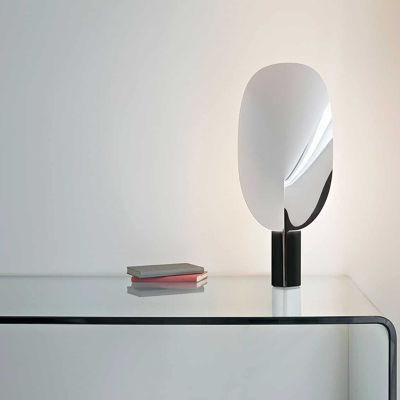 Postmodern Simple Fan-Shaped Table Lamp for Studio Living Room Study Bedroom Bedside Desk Lamp