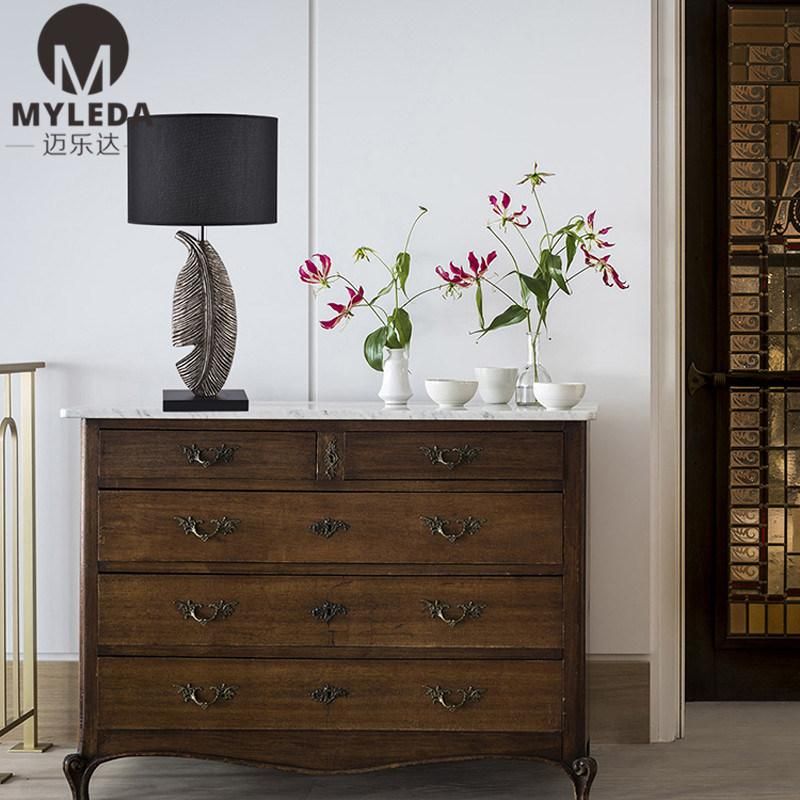 Modern Hotel Room Bedside Metal Decorative Table Light