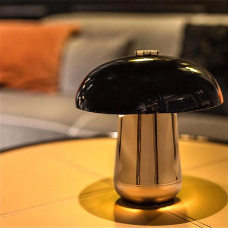 Simple Metal Mushroom Plated Table Lamp Living Room Bedside Lamp Designer Iron Art Electroplated Table Lights Home Decor