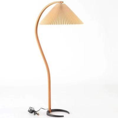 New Personality Nordic Solid Wood Log Retro Pleated Floor Lamp Living Room Bedroom Bed Ins Wind Floor Lamp