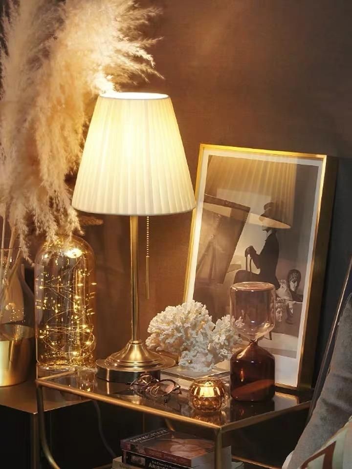 Nordic Small Desk Lamp Bedroom Simple Modern American Retro Light Luxury Warm Wedding Room Bedside Lamp