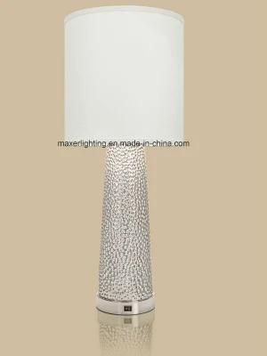 Decorative Modern Desk Talbe Lamp for Bedroom Tb-4004