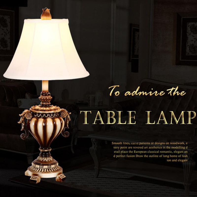 European Ceramic Desk Lamp Bedroom Living Room Fabric Lamp Shade Antique Brass Luxurious Gift Bedroom Bedside Lamp