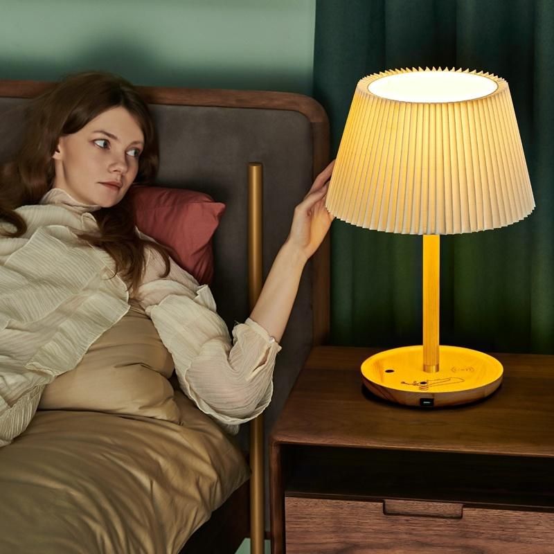 Style Energy Saving Touch Table Lamp Wood USB Rechargeable Wireless LED Table Lamp for Reading